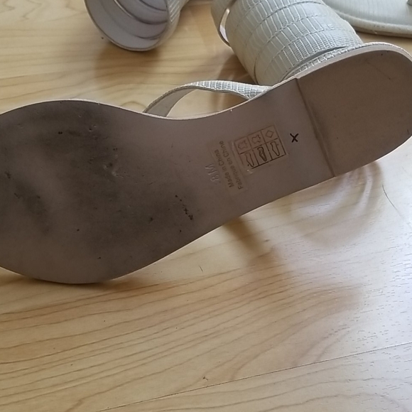 FP snake pattern, wrape around flat sandals - Picture 4 of 6